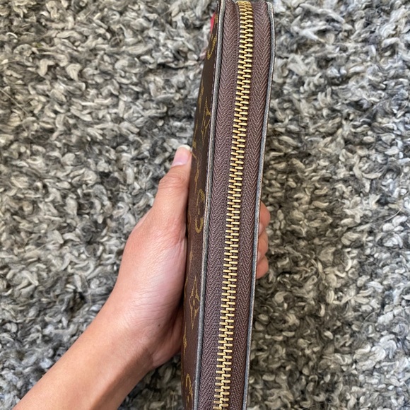 ‼️SOLD‼️AUTHENTIC LV Clemence Wallet - Picture 3 of 10